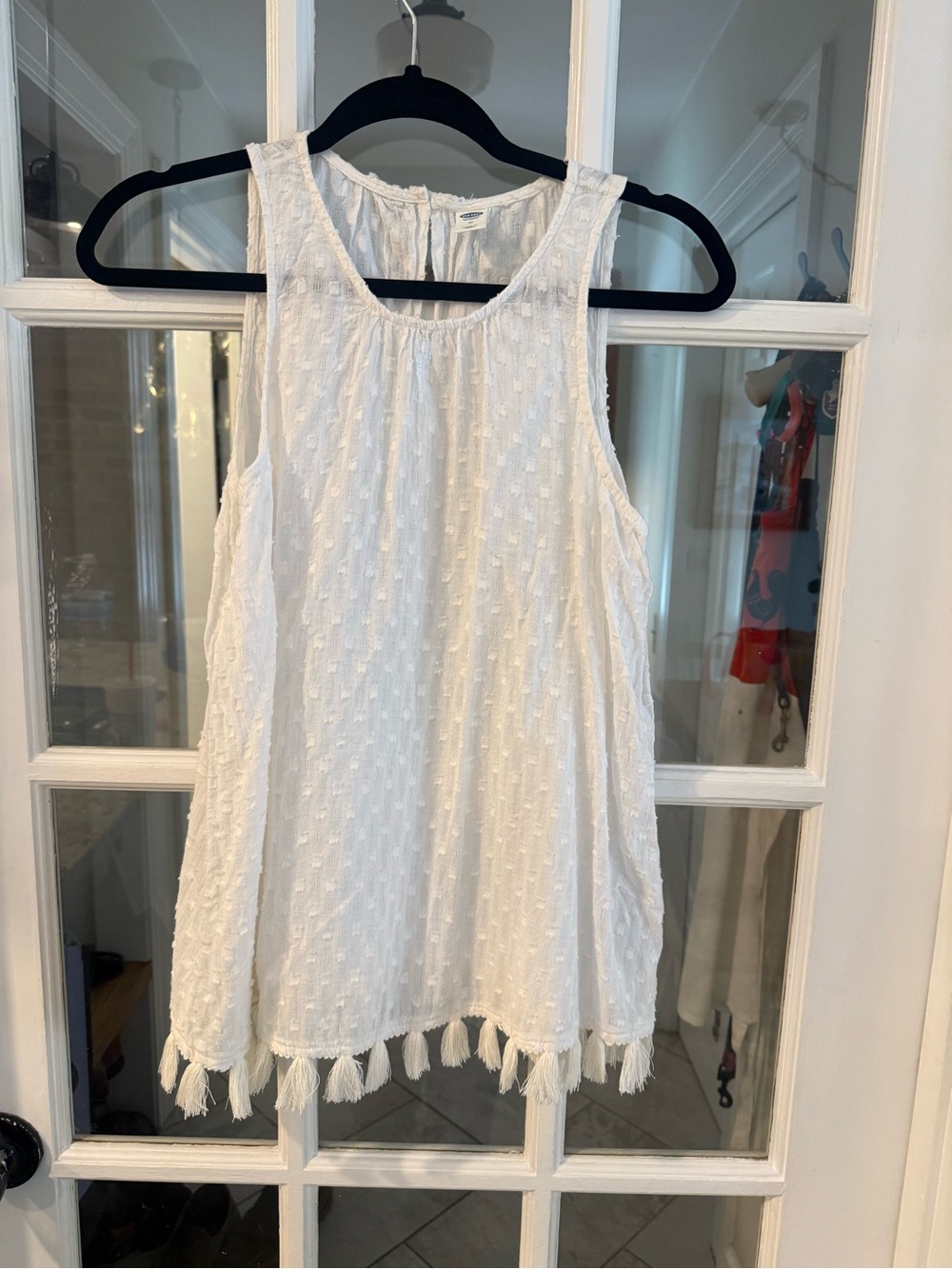 Old Navy White Textured Tassel-Hem Sleeveless Camisole